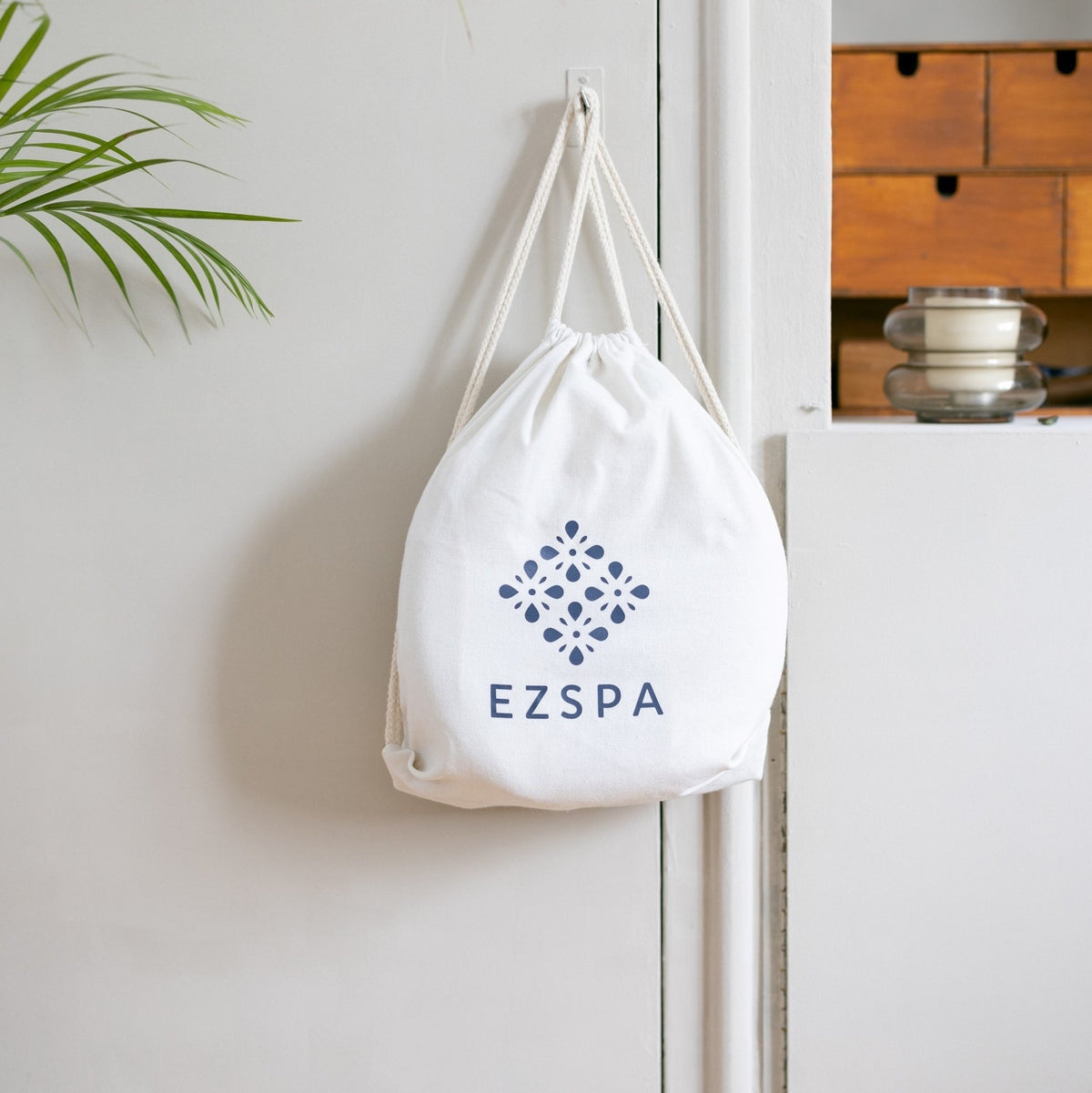 Ezspa-bärväskan med den blå logotypen